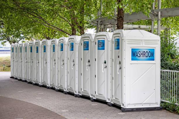 Best Porta potty rental near me  in Woodstock, IL
